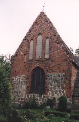 Bild Kirche Russow Mecklenburg 2.jpg