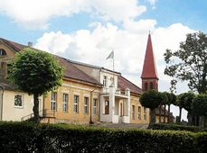 m ehem. Herrenhaus von Gut Willkischken befindet sich heute die Gemeindeverwaltung, 2006