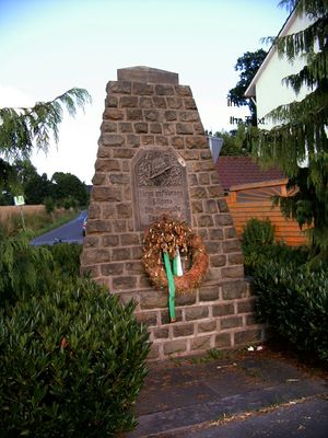 Besenkamp Kriegerdenkmal.JPG