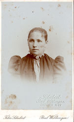 1899 Schubert junge Frau.jpg