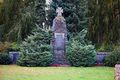 Neuenkirchen (Melle) Kriegerdenkmal Schiplage-St Annen-01.jpg