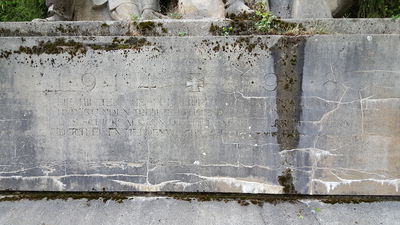Furtwangen im Schwarzwald Kriegerdenkmal Inschrift Vorderseite 24Aug2018.jpg