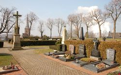 Friedhof-Oberaußem 1001.jpg